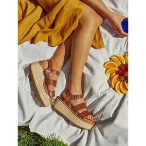 Chinese Laundry Zinger Wedge Sandal Womens 6 Faux Lizard Upper Jute Wrapped Tan